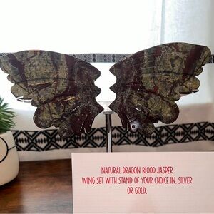 Crystal wings set with stand